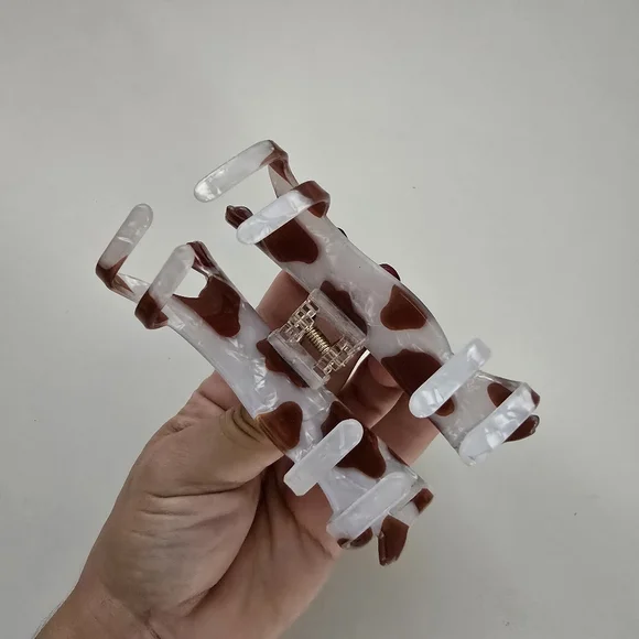 NEW Cow Shaped Hair Clip Claw Brown White Animal Print Farm Animal - Picture 6 of 10